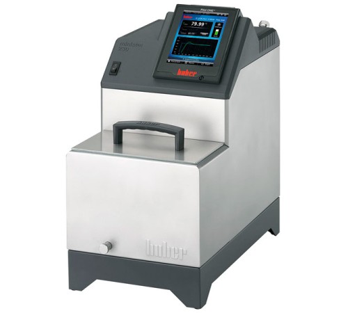 Oхлаждающий/нагревающий термостат Huber Ministat 230, температура -40...200 °C, объем ванны 3,2 л Oхлаждающий/нагревающий термостат Huber Ministat 230, температура -40...200 °C, объем ванны 3,2 л